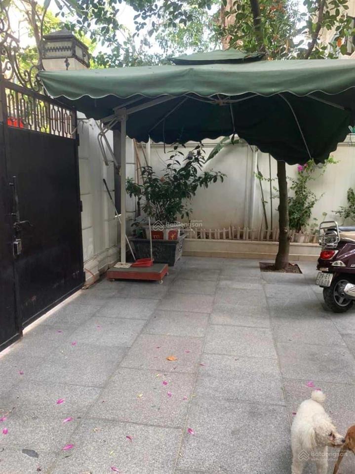 Biệt thự sân vườn nhà đẹp ở ngay  ba bước ra phố  kim đồng, 102m2, mặt tiền 8m, giá 18 tỷ