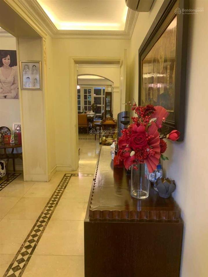 Biệt thự sân vườn nhà đẹp ở ngay  ba bước ra phố  kim đồng, 102m2, mặt tiền 8m, giá 18 tỷ