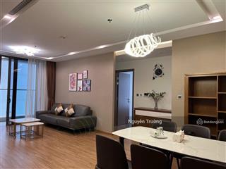 Chính chủ bán căn hộ 106m2, 3pn 2vs, cửa tb, ban công đn. cc vinhomes metropolis. giá 17.9 tỷ