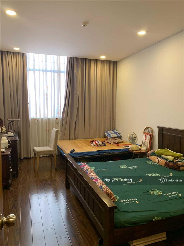 Bán gấp căn hộ 133m2, 3pn, cửa nam, ban công bắc, full đồ, cc dolphin plaza. giá chỉ 9.5 tỷ