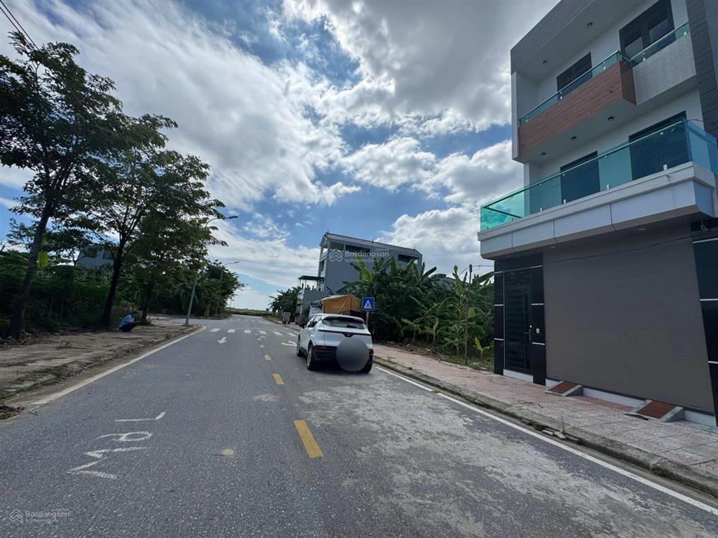 Trục thông băng 2 đường 36m kđt đồng gáo  vĩnh yên 2.7x tỷ