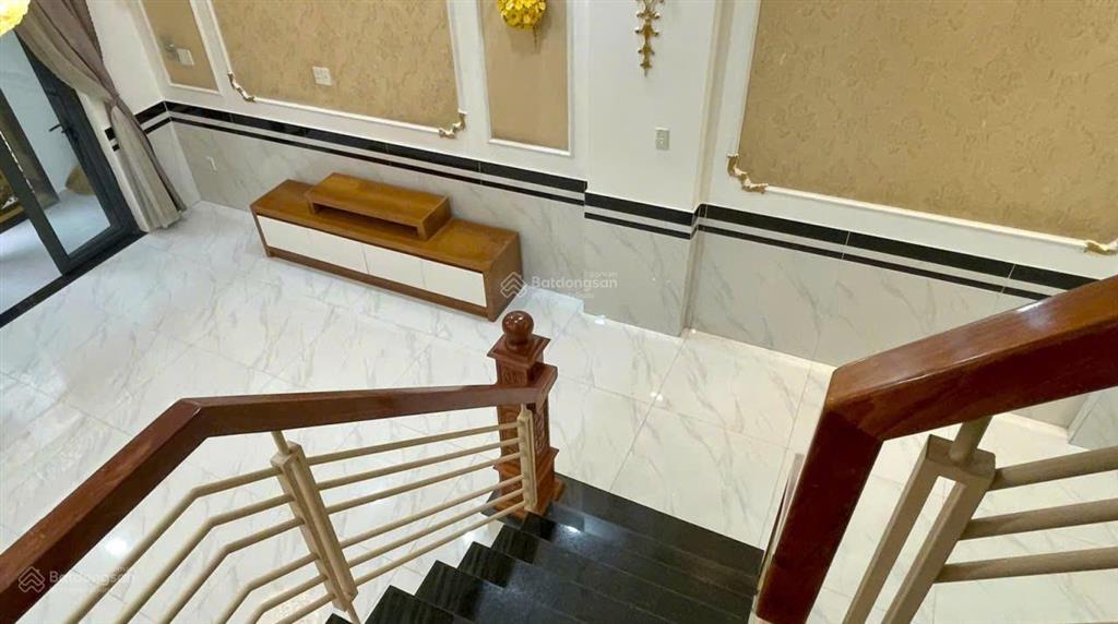 Bán gấp nhà mới đẹp 1 trệt 2 lầu hẻm ô tô đường 22, linh đông, thủ đức, 61m2, 7.5 tỷ