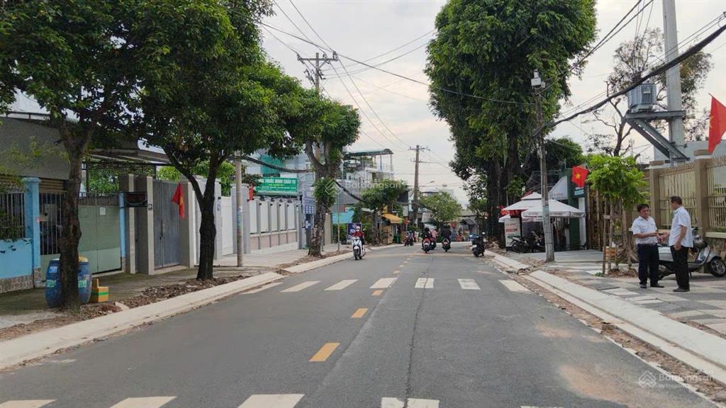 68tr/m2mt kinh doanh linh đường  ngang lớn 7,2m gần metro ngã tư thủ đức