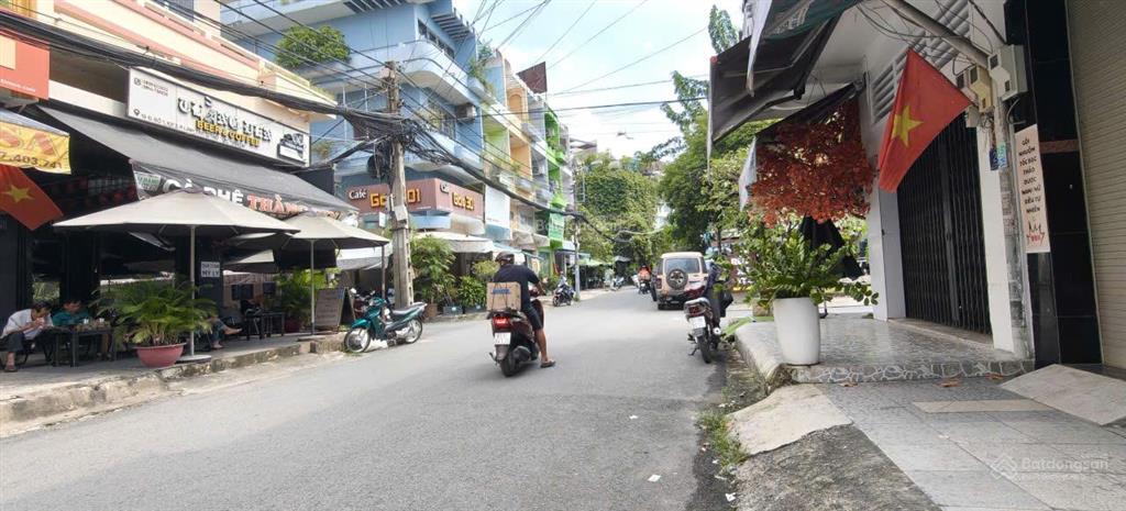 Bán gấp thương lượng mạnh nhà phố 4 tầng+lửng mặt tiền đường 8.5m tại trung tâm linh tây, thủ đức