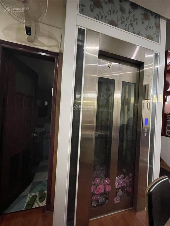 Bán nhà sát mặt phố quan nhân thang máy gara ô tô 62m2, 4 tầng, mặt tiền 4,7m, 16,6 tỷ