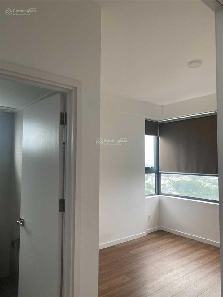 Cắt lỗ 100tr bán gấp căn hộ 77m2 (2pn + 2wc) tầng đẹp view thoáng .  0977 324 *** mr thọ