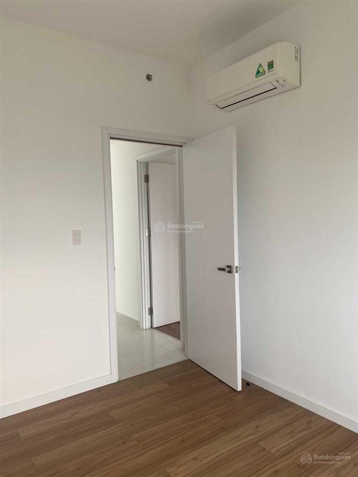 Cắt lỗ 100tr bán gấp căn hộ 77m2 (2pn + 2wc) tầng đẹp view thoáng .  0977 324 *** mr thọ