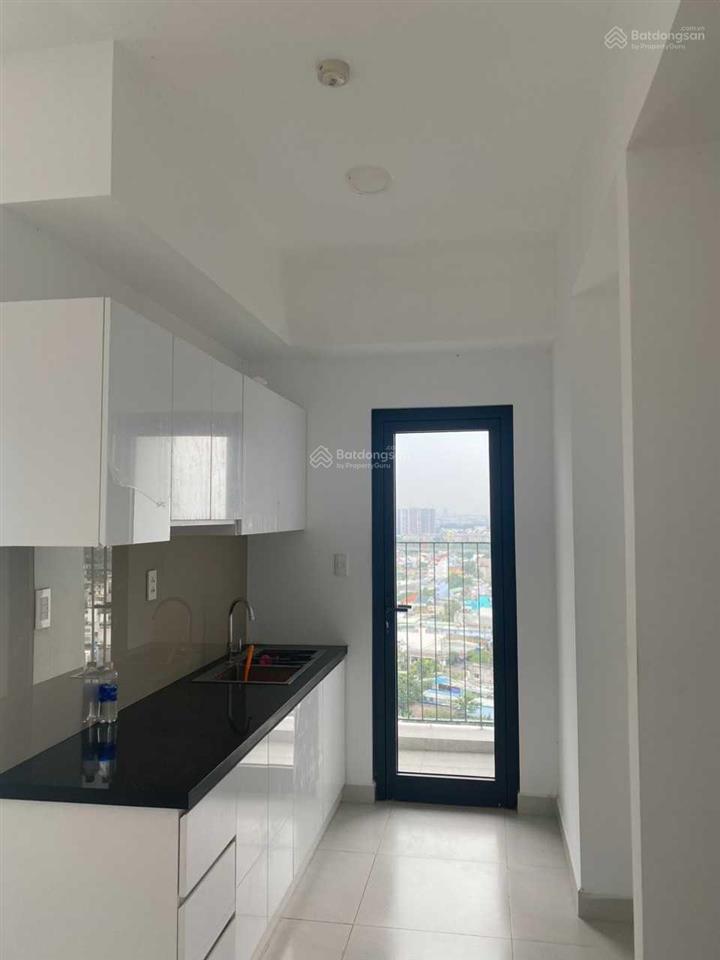 Cắt lỗ 100tr bán gấp căn hộ 77m2 (2pn + 2wc) tầng đẹp view thoáng .  0977 324 *** mr thọ