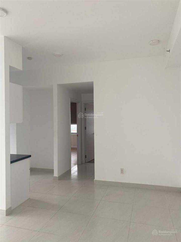 Cắt lỗ 100tr bán gấp căn hộ 77m2 (2pn + 2wc) tầng đẹp view thoáng .  0977 324 *** mr thọ