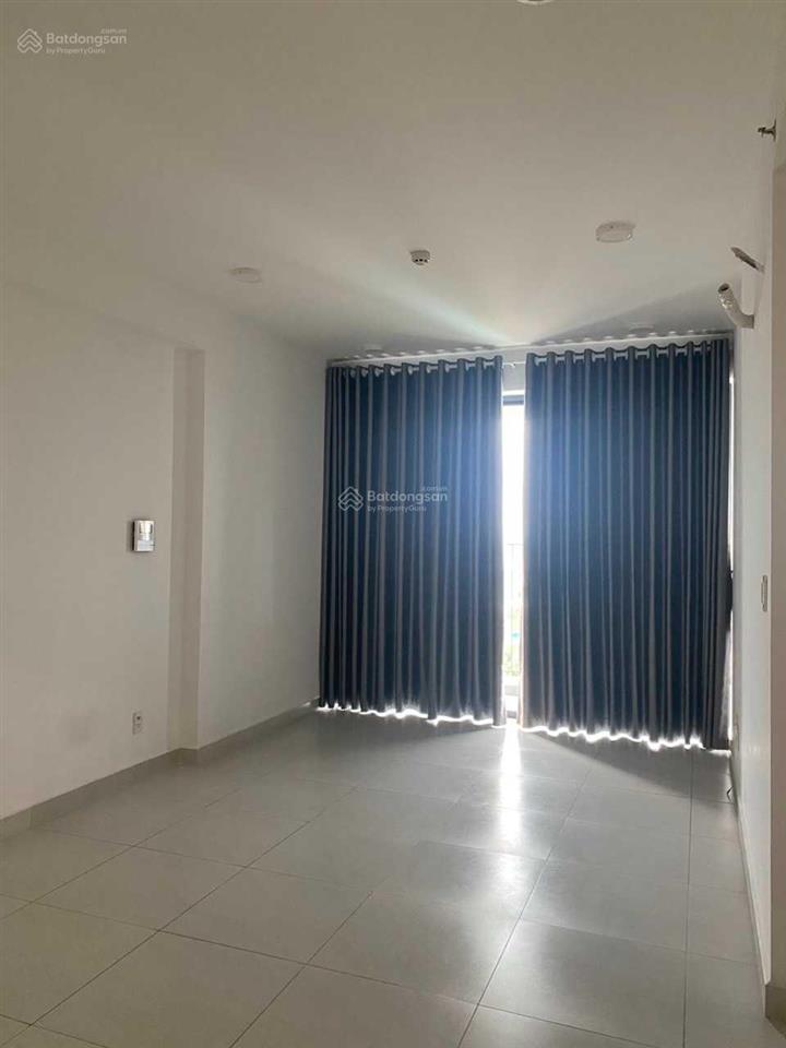 Cắt lỗ 100tr bán gấp căn hộ 77m2 (2pn + 2wc) tầng đẹp view thoáng .  0977 324 *** mr thọ