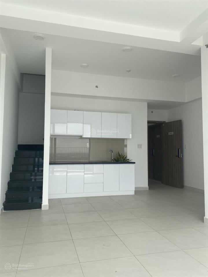 Chính chủ bán căn duplex sân vườn 115m2 (3pn + 3wc) view thoáng, tầng cao. hỗ trợ vay bank