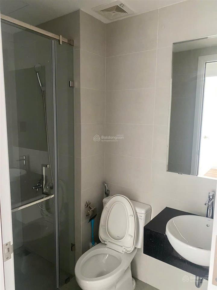 Bán nhanh căn duplex 115m2 (3pn + 3wc) có sân vườn. ngay q9 liền kề q2.  0977 324 ***