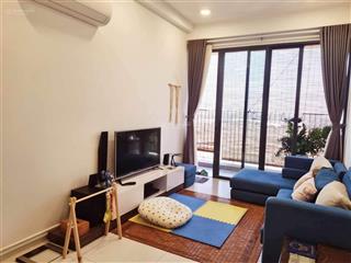 Cho thuê căn penhouse có sân vườn 115m2 (3pn + 3wc) tròn view. full nội thất. vào ở liền