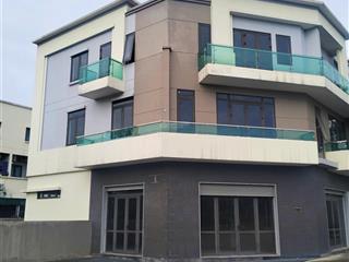 Căn góc 3 mặt tiền view sông, hồ sản phẩm hiếm, đường 61m sẵn nhà 3 tầng. lvcc 0924 191 ***