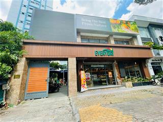 Cho thuê nhà mt 15m số 197 đường nguyễn thị minh khai, quận 1. dt 15x28m, 1 trệt 1 lầu, 200tr/th