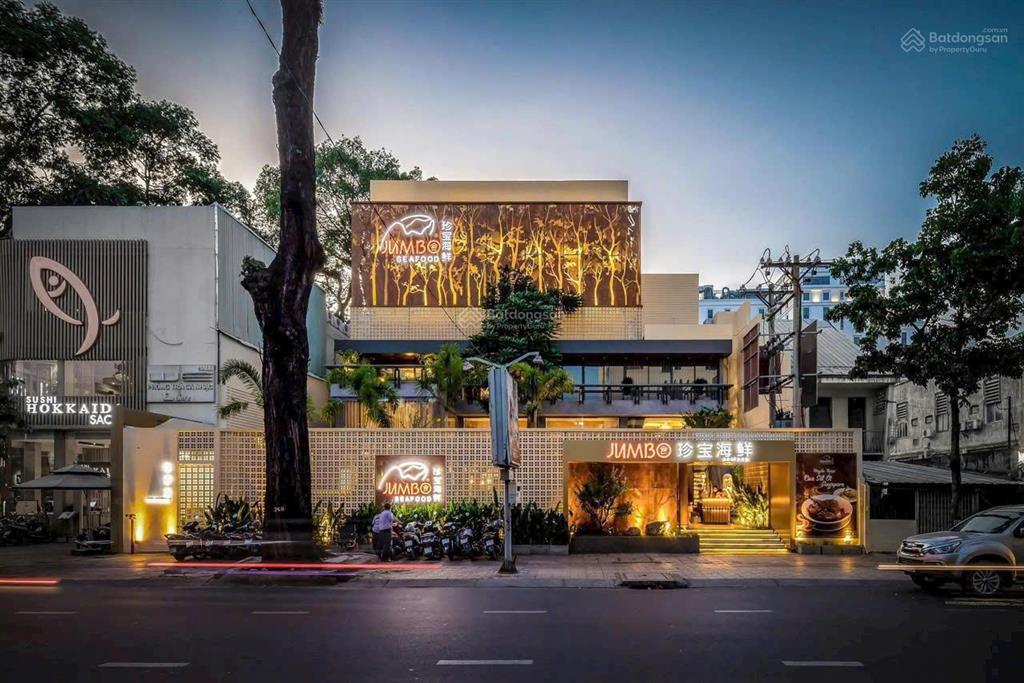 Cho thuê nhà mặt tiền 25m, 2.600m2 số 172bc nguyễn đình chiểu, quận 3, siêu rộng đẹp có sân vườn