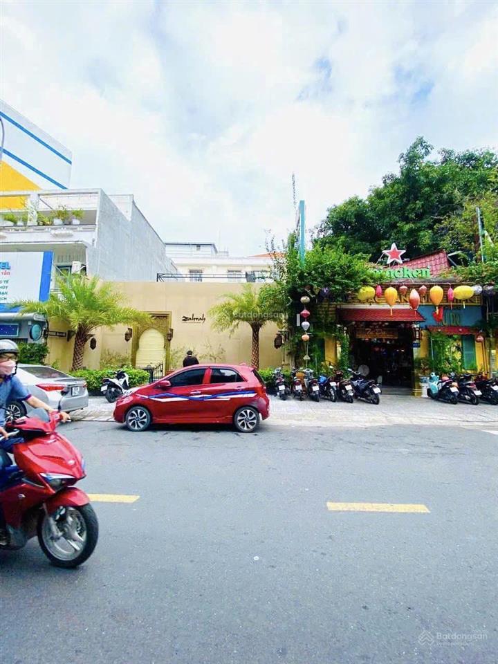 Cho thuê nhà mặt tiền (11m), số 195 cô bắc, quận 1, dt 11x22m, mặt bằng trống suốt, nhà hàng, bar.