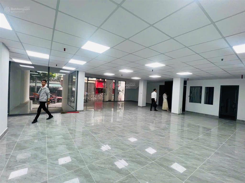 Cho thuê tòa nhà mới 1.900m2 siêu đẹp, số 35 hồ xuân hương, quận 3. dt14x20m, hầm, 7 tầng,pccc.