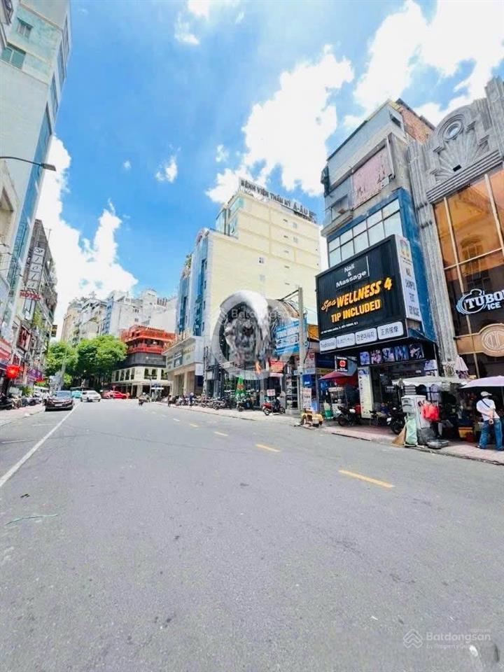 Cho thuê mặt bằng 1000m2 siêu đẹp ngay chợ bến thành, số 16  18  20 thủ khoa huân, quận 1
