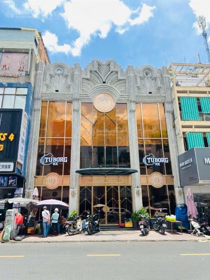Cho thuê mặt bằng 1000m2 siêu đẹp ngay chợ bến thành, số 16  18  20 thủ khoa huân, quận 1