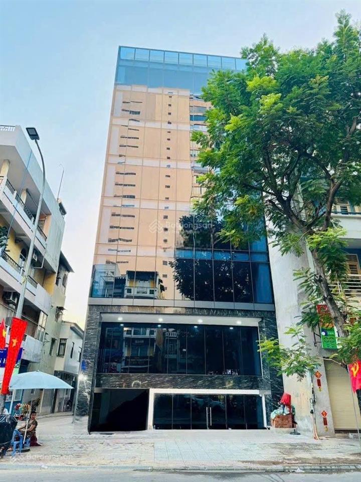 Cho thuê nhà mt 65  67  69 phó đức chính p.nguyễn thái bình, quận 1, 10x30m, thang máy, giao ngay