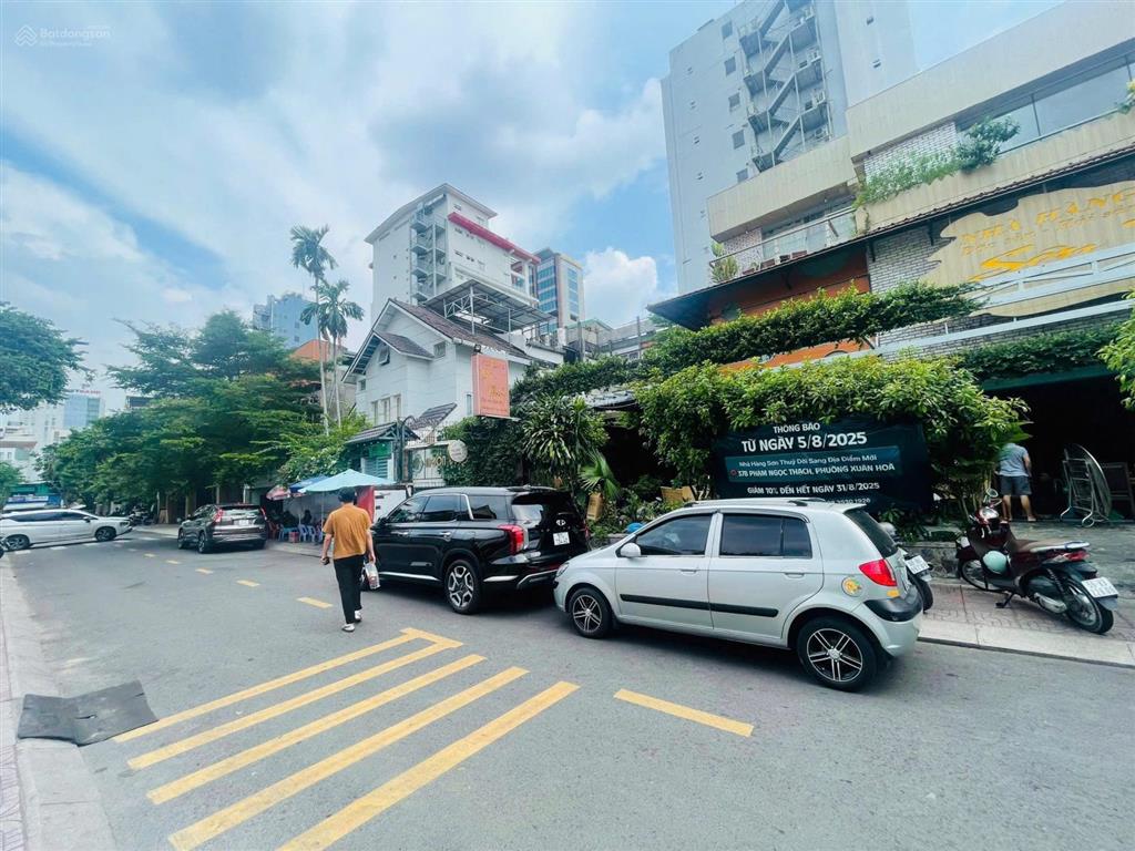 Cho thuê nhà mt 13 lê ngô cát, phường võ thị sáu, quận 3, trệt 2 lầu mt siêu rộng thoáng, 390tr/th