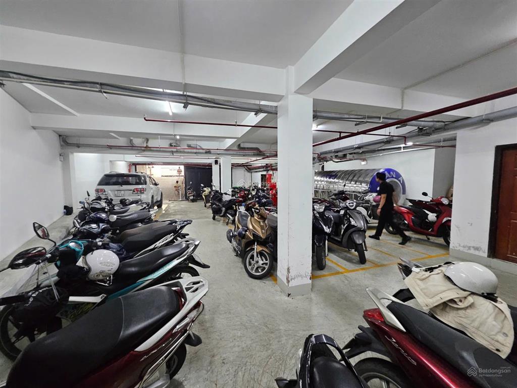 Cho thuê tòa nhà đẹp số 186a nam kỳ khởi nghĩa, quận 3, dt 12x30m, hầm, trệt, 3 lầu.