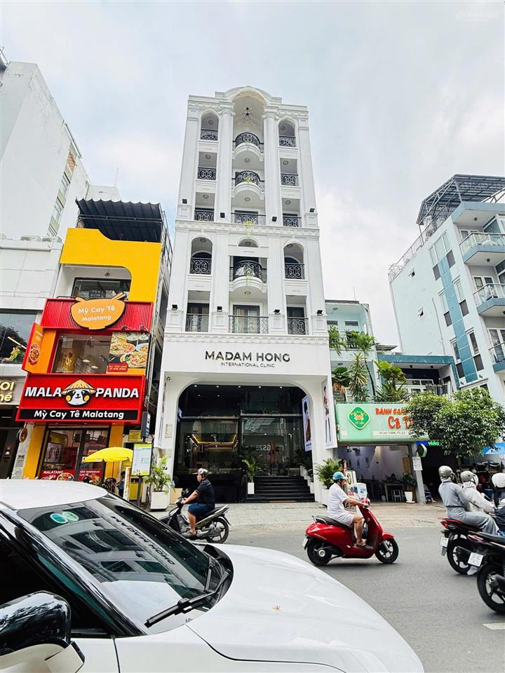 Cho thuê nhà mặt tiền số 4042 đường cao thắng, p.2, q3. dt 8x25m, 1 hầm 1 trệt 7 lầu tm, 360tr/th