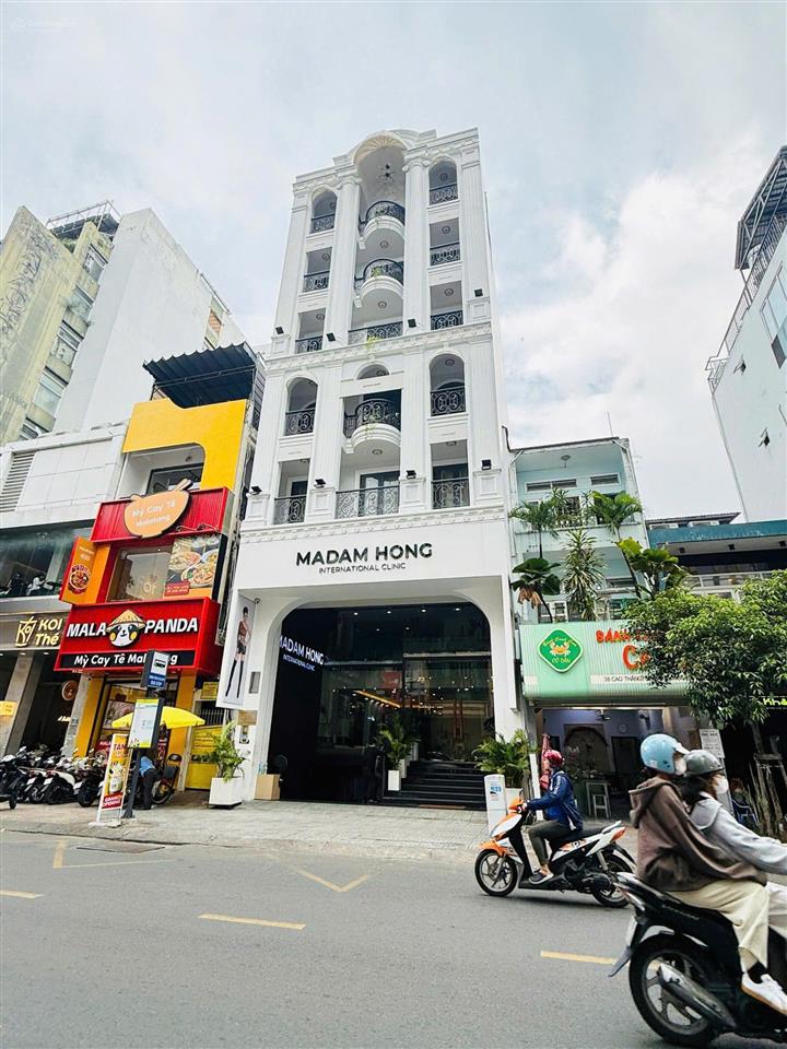 Cho thuê nhà mặt tiền số 4042 đường cao thắng, p.2, q3. dt 8x25m, 1 hầm 1 trệt 7 lầu tm, 360tr/th