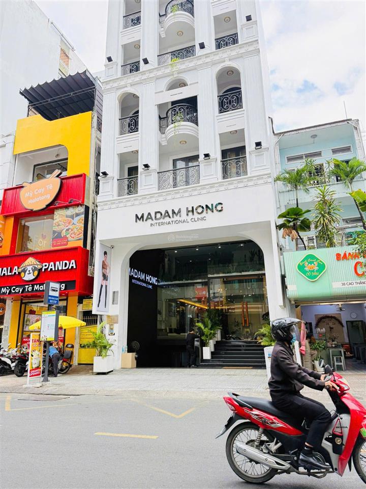 Cho thuê nhà mặt tiền số 4042 đường cao thắng, p.2, q3. dt 8x25m, 1 hầm 1 trệt 7 lầu tm, 360tr/th
