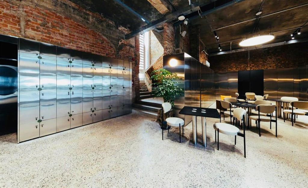 Cho thuê mb 900m2 số 244 pasteur, quận 3. dt 20x45m, trống suốt, phù hợp nhà hàng, cafe, showroom