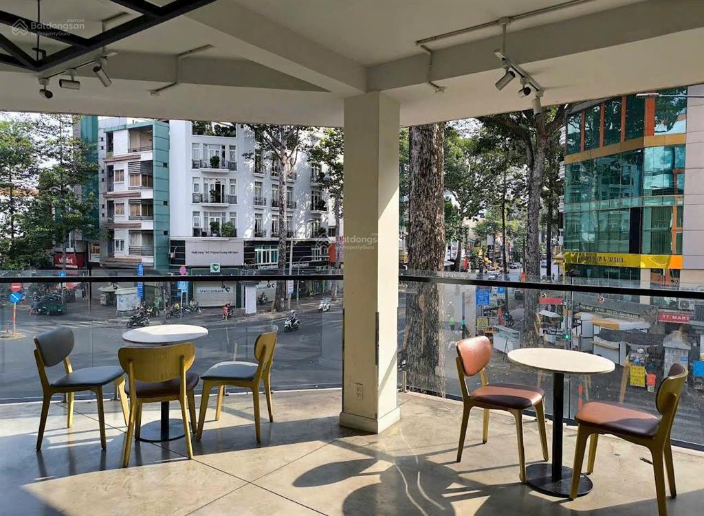 Cho thuê nhà góc 2mt số 391a an dương vương, phường 2, quận 5, 6x10m, 1 trệt 5 lầu tm, 120tr/th