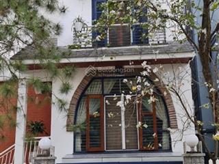 Chính chủ bán biệt thự vườn đào  lô góc  view vườn hoa. 185m2 x 5t  mt 25m  giá 106 tỷ