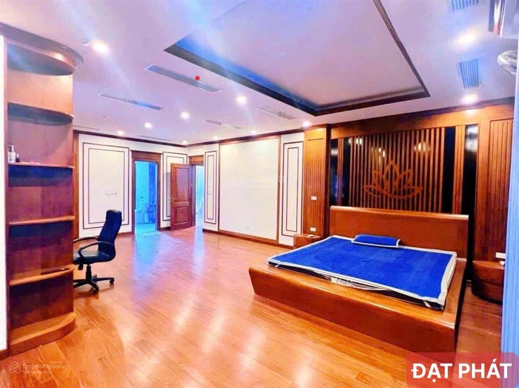 Chính chủ bán biệt thự kđt mới dịch vọng  gần cv cầu giấy. 320m2 x 5t  mt 15m  giá 82 tỷ