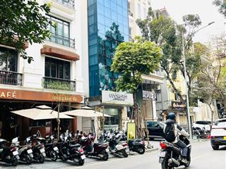 Bán toà nhà mặt phố  lô góc 3 thoáng  2 thang máy  vỉa hè. 105m2 x 6t mt10m giá 135 tỷ.