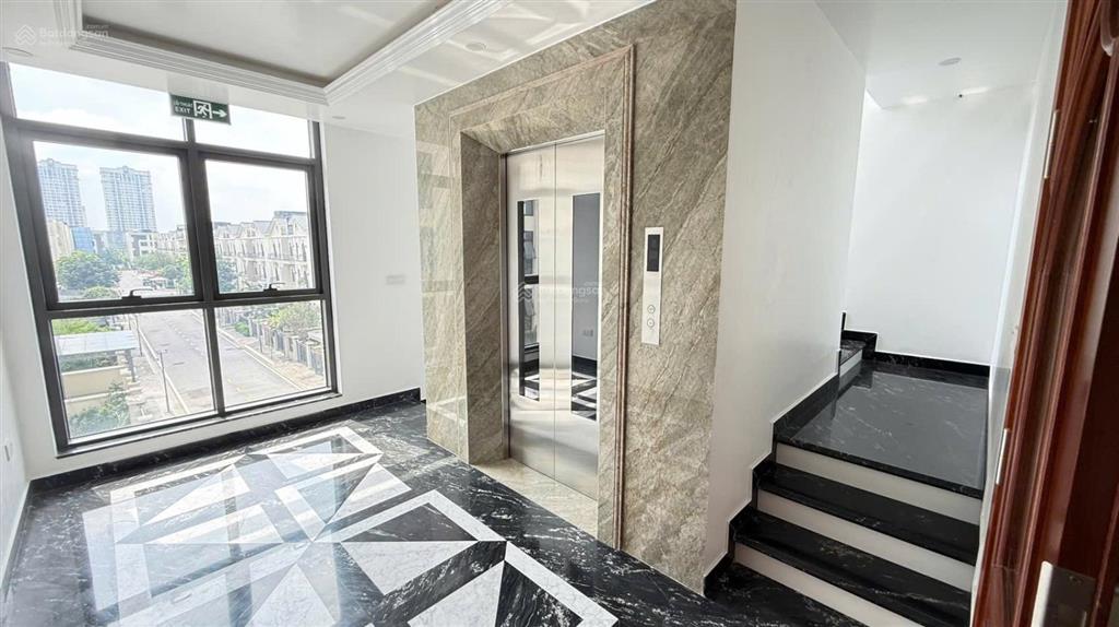Chính chủ cho thuê toà nhà văn phòng mp starlake tây hồ  lô góc 4 mặt thoáng  siêu đẹp.400tr/th