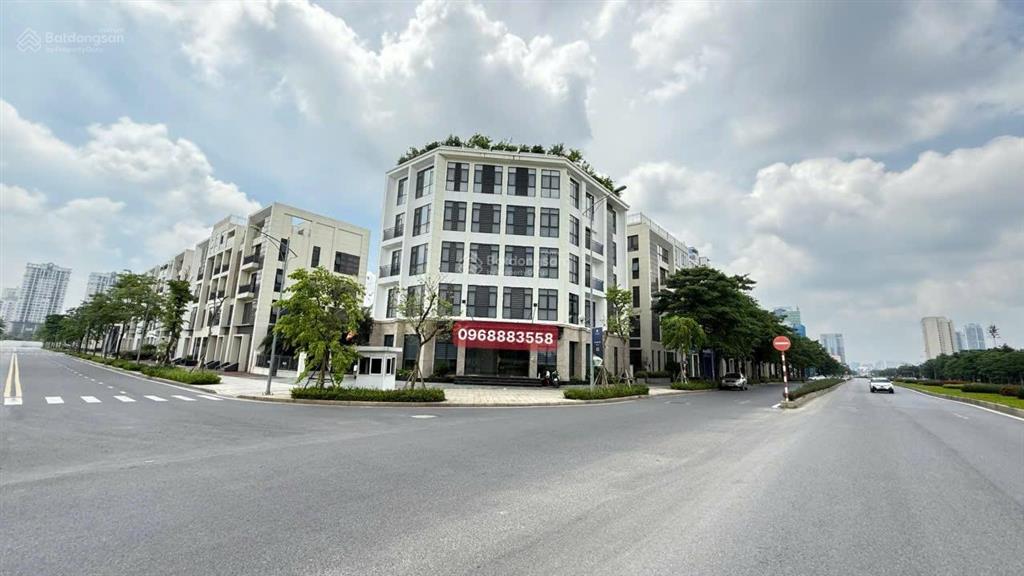 Chính chủ cho thuê toà nhà văn phòng mp starlake tây hồ  lô góc 4 mặt thoáng  siêu đẹp.400tr/th