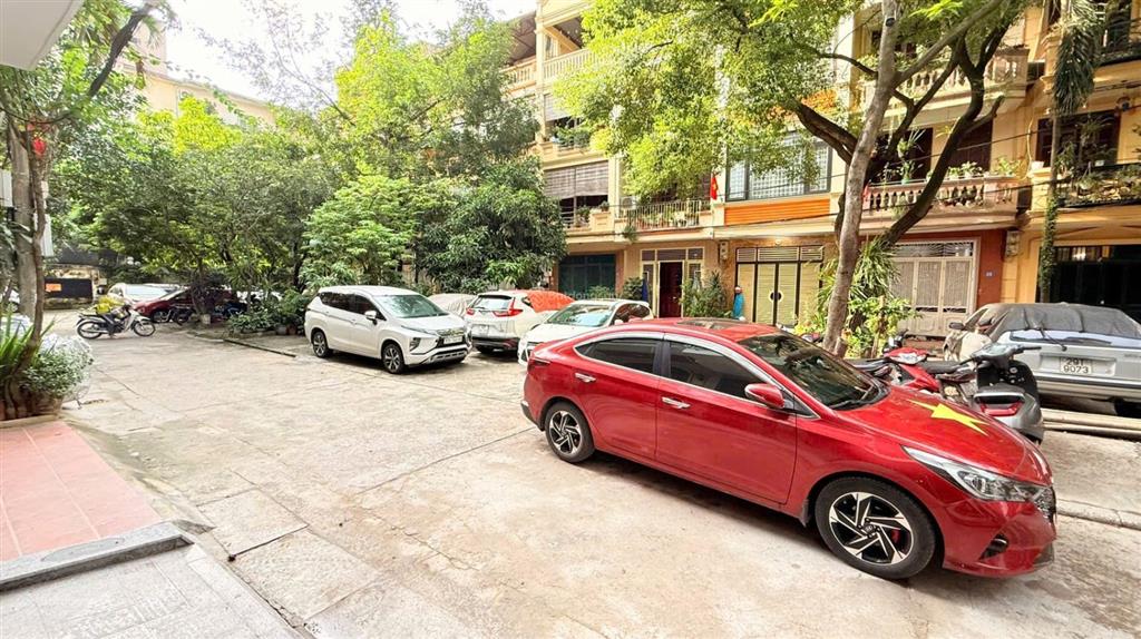 Bán gấp toà nhà xây mới ô tô đỗ cửa  dòng tiền 220 tr/tháng. 130m2 x 9tmt7m  giá bán 60 tỷ.