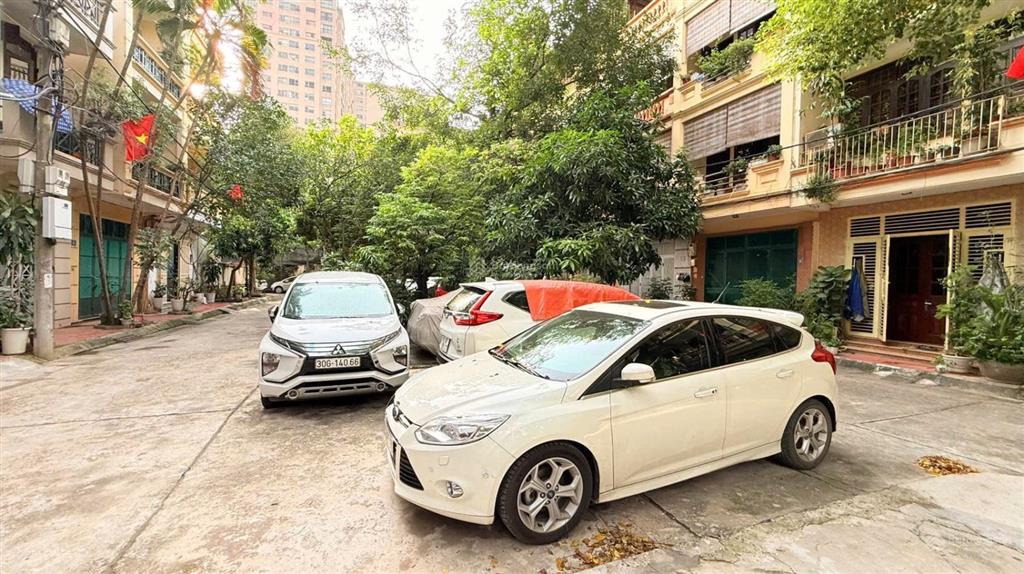 Bán gấp toà nhà xây mới ô tô đỗ cửa  dòng tiền 220 tr/tháng. 130m2 x 9tmt7m  giá bán 60 tỷ.