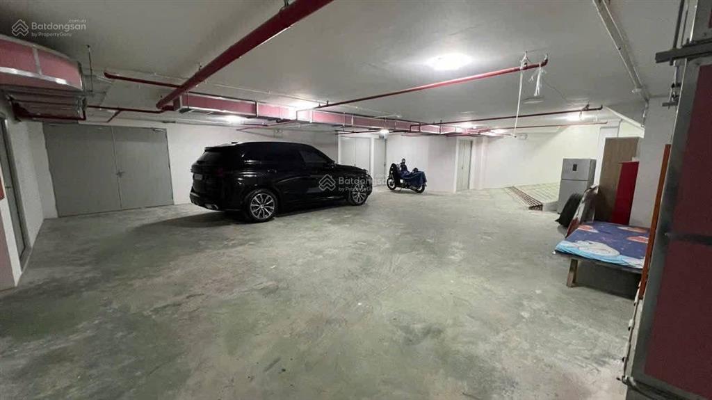 Bán toà văn phòng hạng a trung tâm cầu giấy. 268m2x12t giá 250 tỷ.