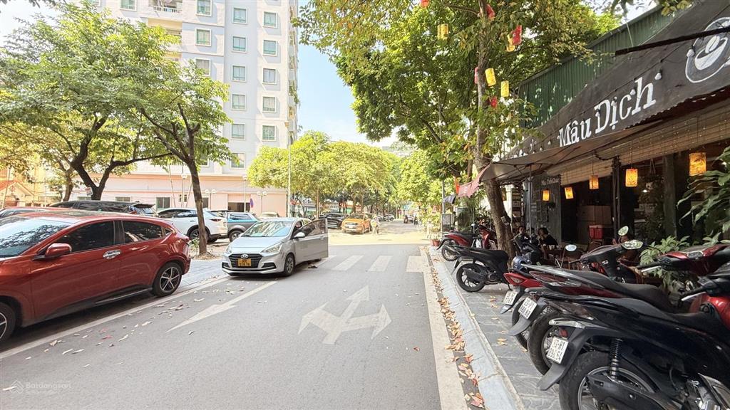 Chính chủ bán đất phố trần thái tông  lô góc  phù hợp xây toà building. 282m2  mt 9m  115 tỷ