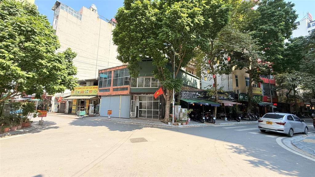 Chính chủ bán đất phố trần thái tông  lô góc  phù hợp xây toà building. 282m2  mt 9m  115 tỷ