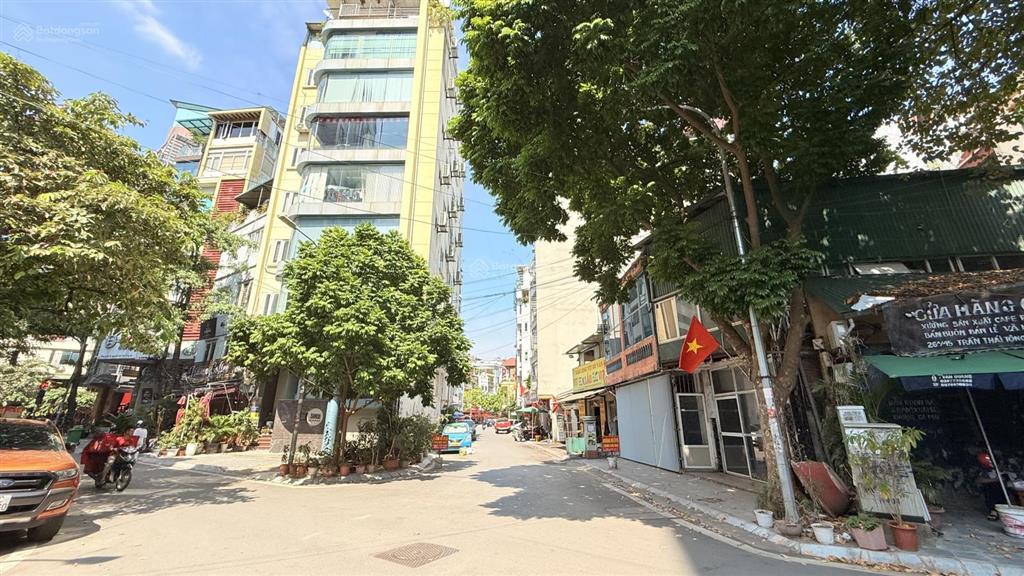 Chính chủ bán đất phố trần thái tông  lô góc  phù hợp xây toà building. 282m2  mt 9m  115 tỷ