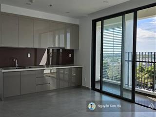 Bán căn 3pn 99m2 giá cực tốt 4 tỷ tầng cao, view ngoài.