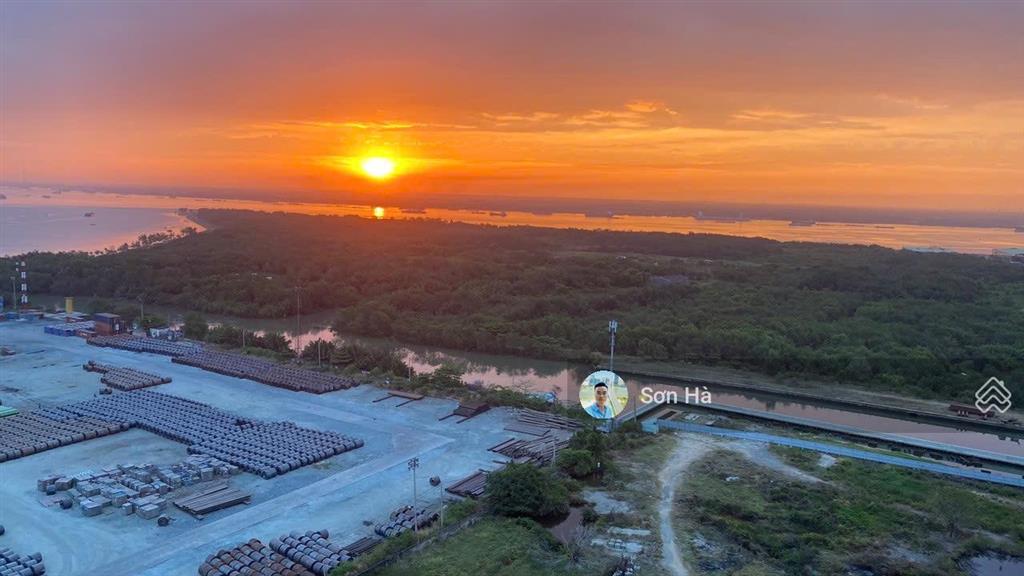 Cần bán gấp căn góc view sông 3pn 84m2 giá 3.9 tỷ