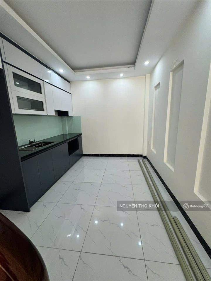 Bán nhà riêng 4tx41m2,ngõ ô tô thông kinh doanh nhỏ lẻ,thuận tiện di chuyển ra bến xe yên nghĩa.