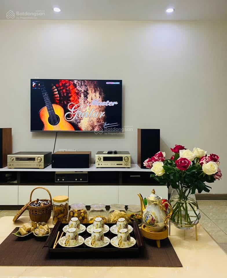 Bán chcc feliz homes  hoàng mai toà f cực vip dưới có cafe highland. dt 102m2 3pn 2wc