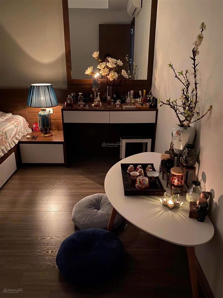 Bán chcc feliz homes  hoàng mai toà f cực vip dưới có cafe highland. dt 102m2 3pn 2wc