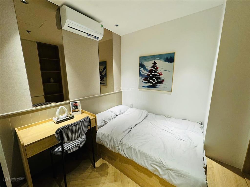 Bán chcc đồng phát park view tower  căn ban công view hồ cực đẹp dt 79m2 2pn 2wc