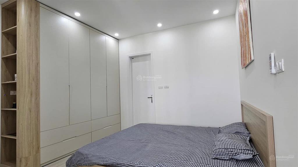 Bán chcc bán đảo linh đàm tòa vp5 view hồ điều hoà linh đàm. dt 62m2 2pn 2wc